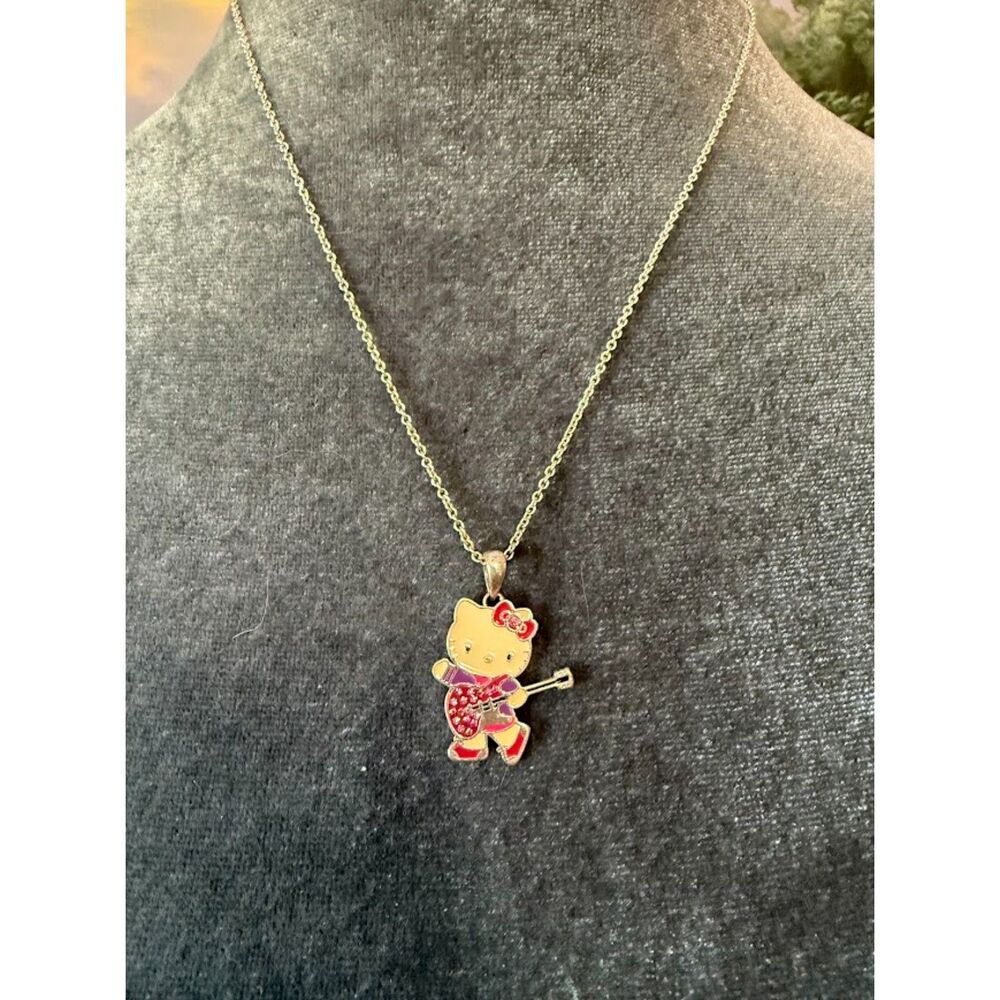 Hello Kitty pendant necklace